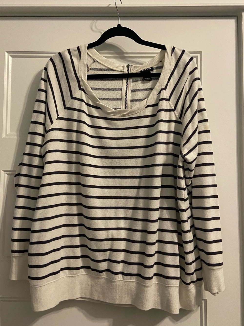 Torrid Striped Scoop Neck Long Sleeve Top - White & Black